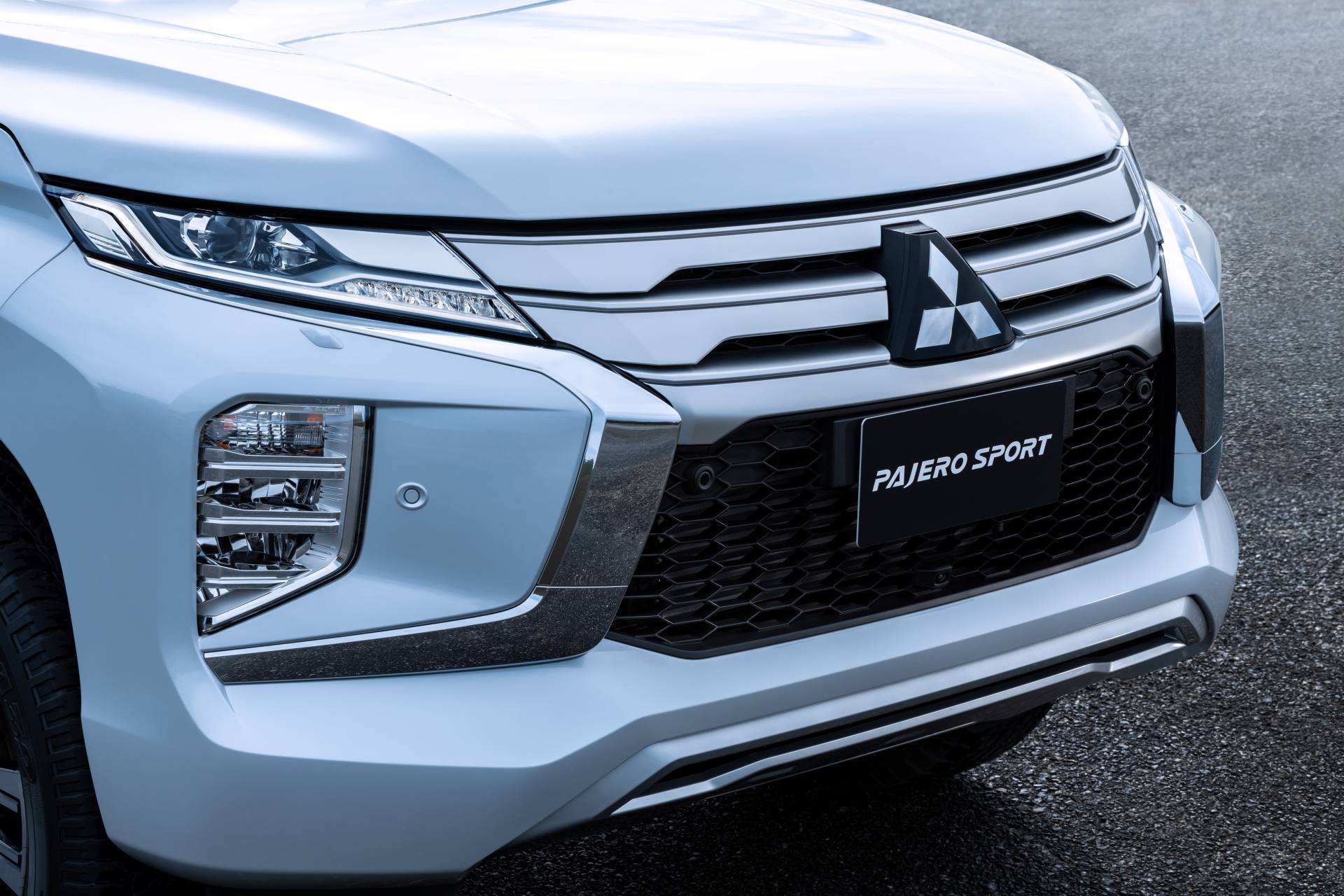 gia xe pajero sport tai tay ninh (4)